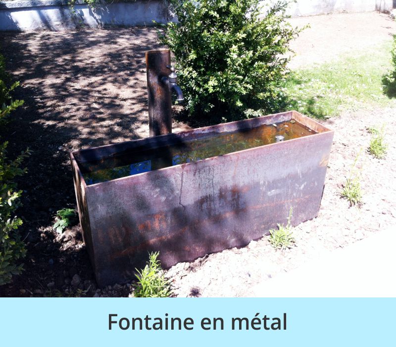 Fontaine en métal